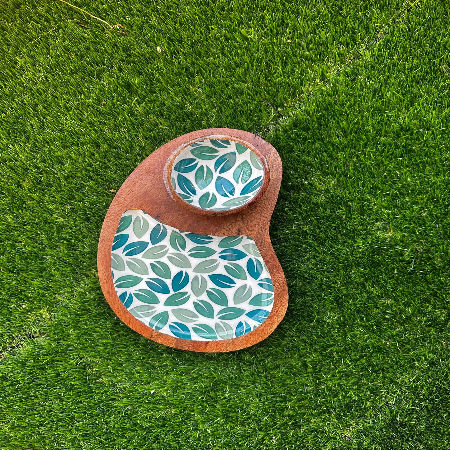 Meraki chip and dip platter