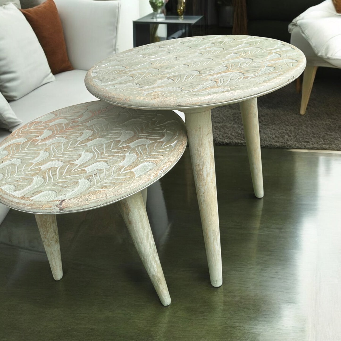 Antique Carved Mist Mango Wood Table with Detachable Legs