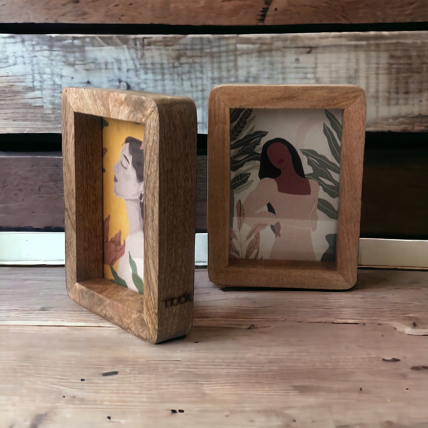 MangoMosaic Self-Standing Wooden Frame - single