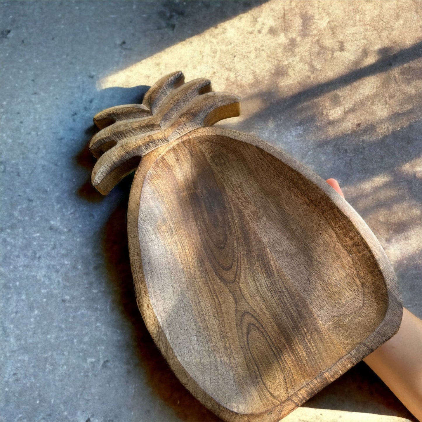 Rustic pineapple platter - single