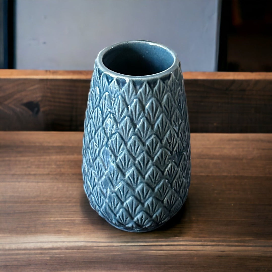 Ananta ceramic vase - single
