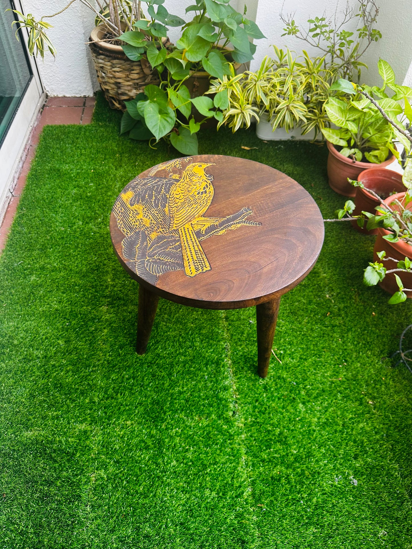 Aurora Eagle Mango Wood Table with Detachable Legs