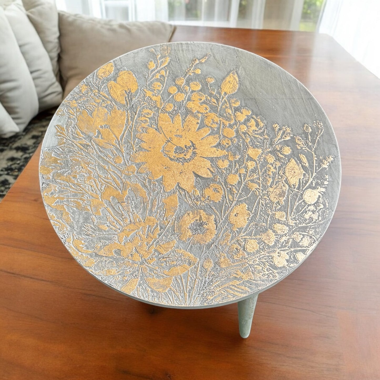 Sage Luxe Antique Mango Wood Table with Detachable Legs
