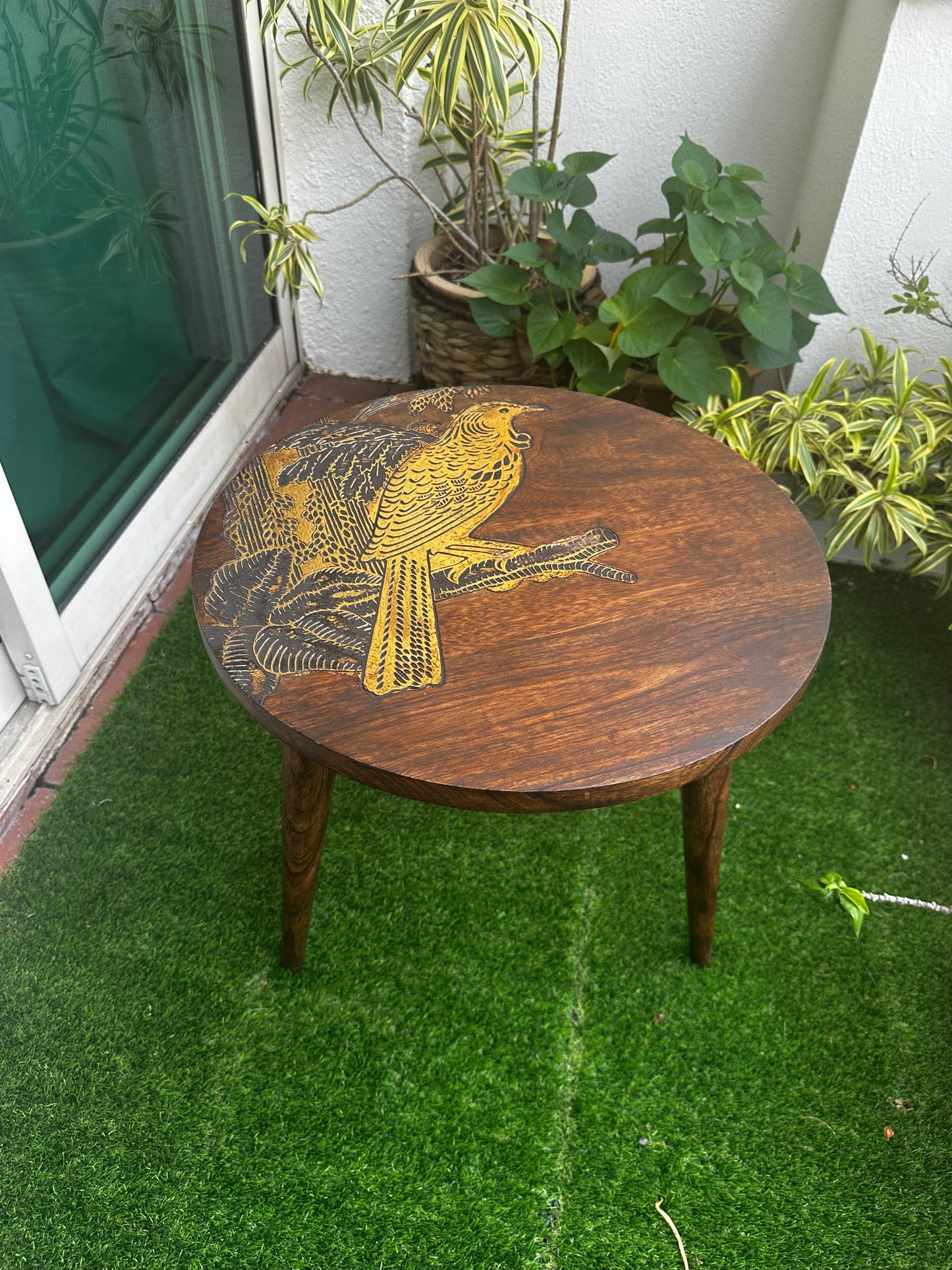 Aurora Eagle Mango Wood Table with Detachable Legs