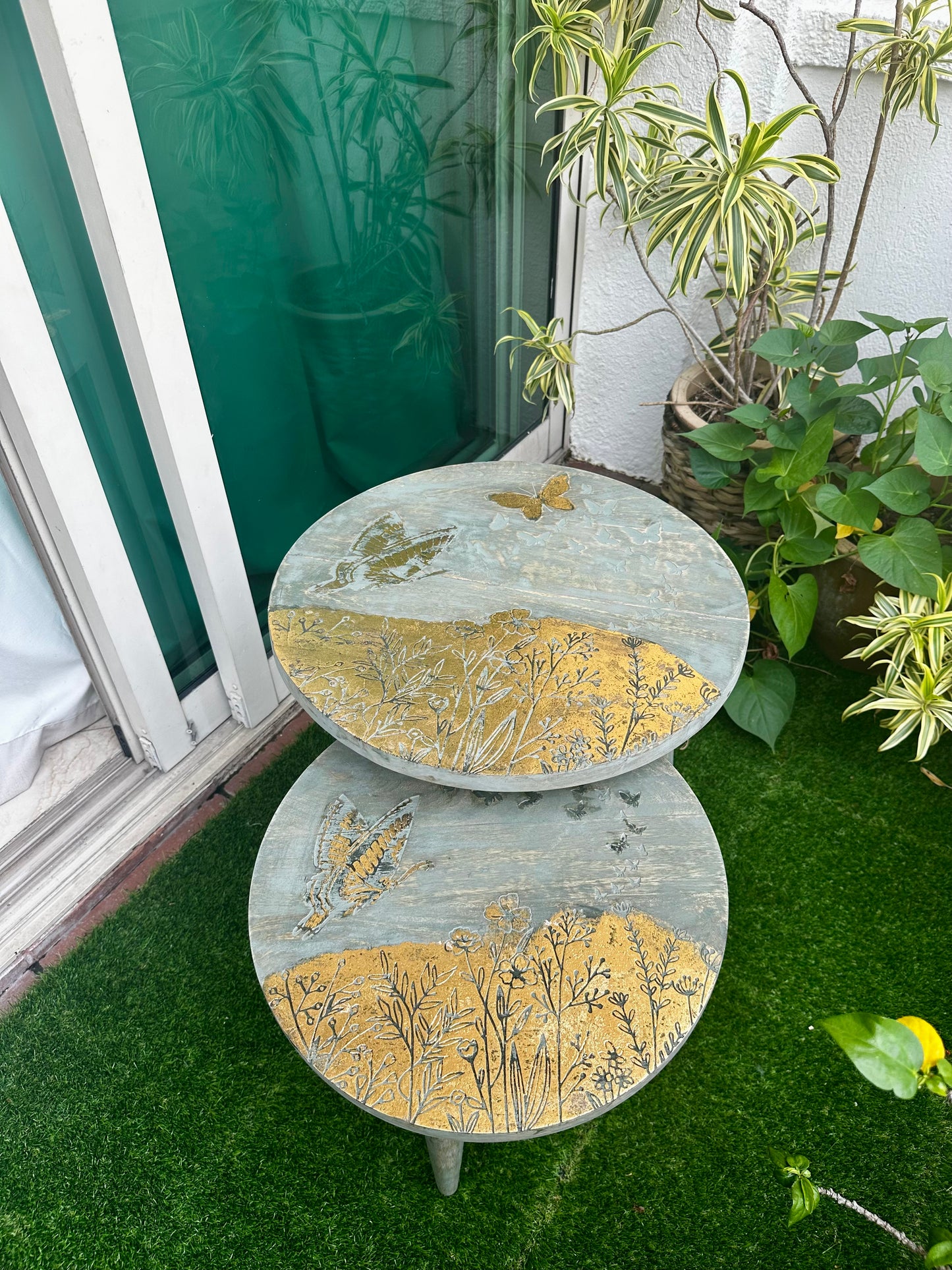 Antique Verdigris Gold Mango Wood Table with Detachable Legs