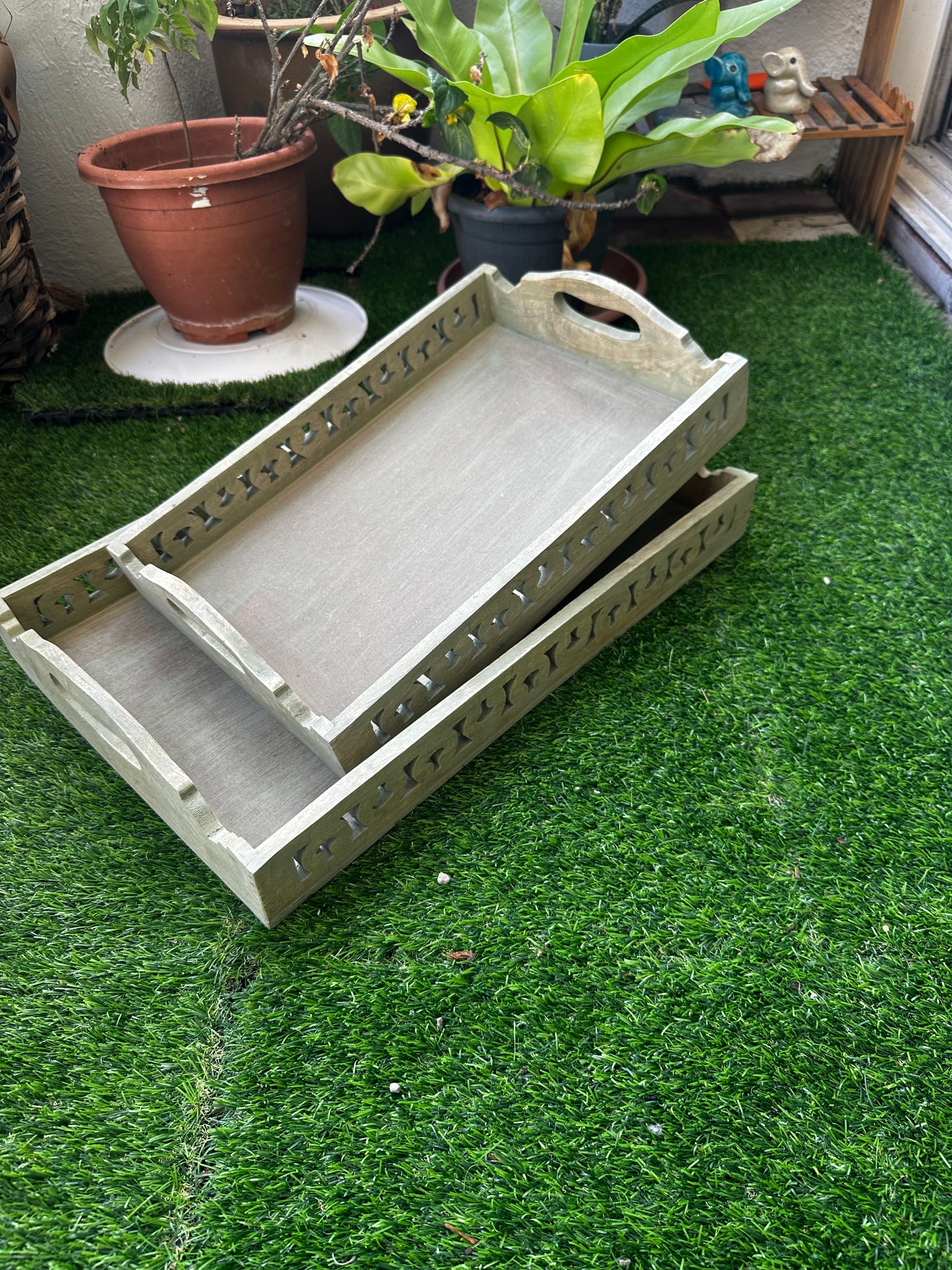 Carvaverde Washed Green Mango Wood Antique Rectangular Tray
