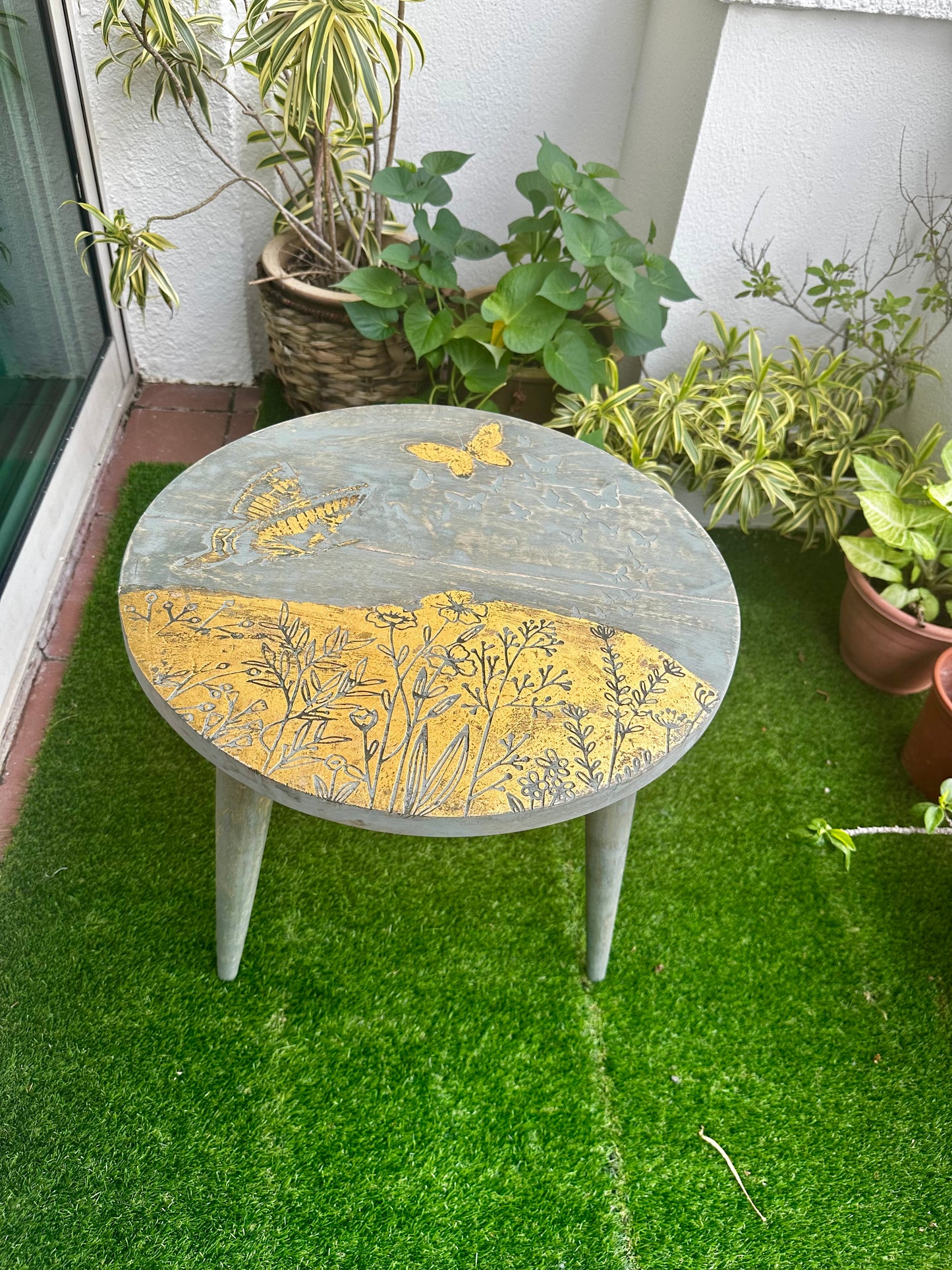 Antique Verdigris Gold Mango Wood Table with Detachable Legs