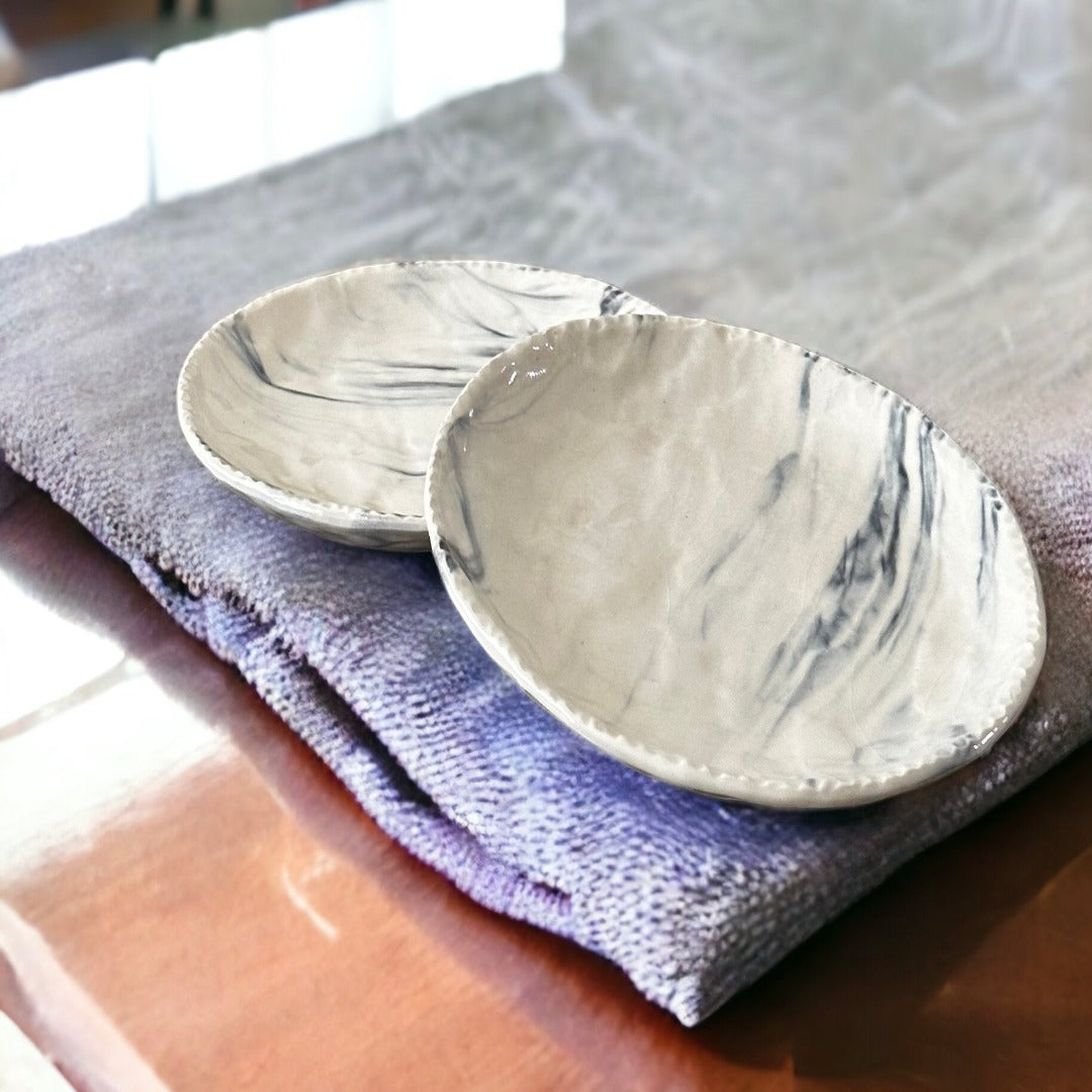 Marble-finish stoneware dinner plates - set of two