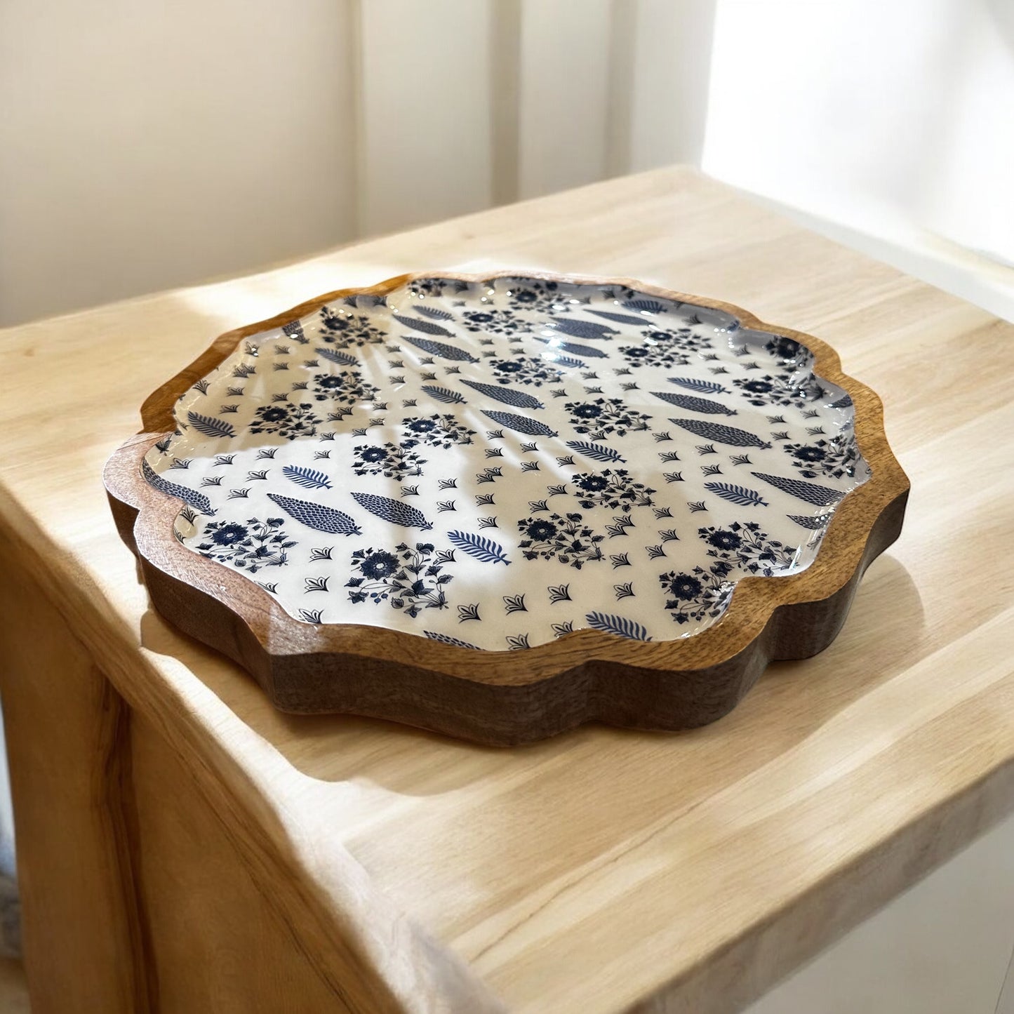 Meraki Snow and Sky Woodland Acacia Wood Uneven Sides Platter - single
